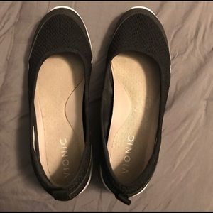 Vionic Sena Black Slip On Ballet Flat size 9.5